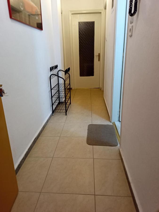 Anais Apartment Néa Péramos Eksteriør bilde